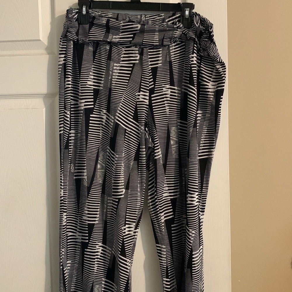 Black and white palazzo pants